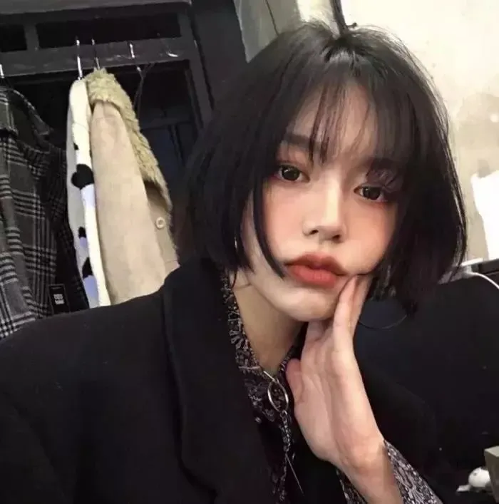 动作悬疑爽剧《杀人者的购物中心》李栋旭：叔叔留下巨额遗产与致命武器，侄女极限求生