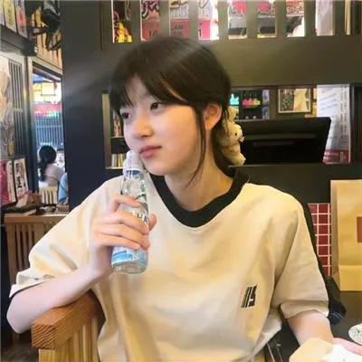 韩国丧尸喜剧《奇妙的家族》超清在线：被丧尸咬了能返老还童？脑洞大开