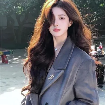 探讨女性婚姻《麦秋》原节子经典之作：大家族中大龄未婚女儿的婚嫁风波，细水长流的家庭剧